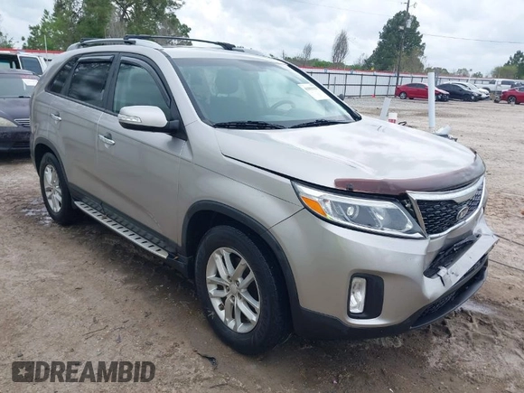 2014 Kia Sorento LX with VIN 5XYKT4A7XEG532862, listed as a IAAI auction lot 41896329 with 97,861 mi miles and . Bid and sale history available at carsss.com. Image 1.