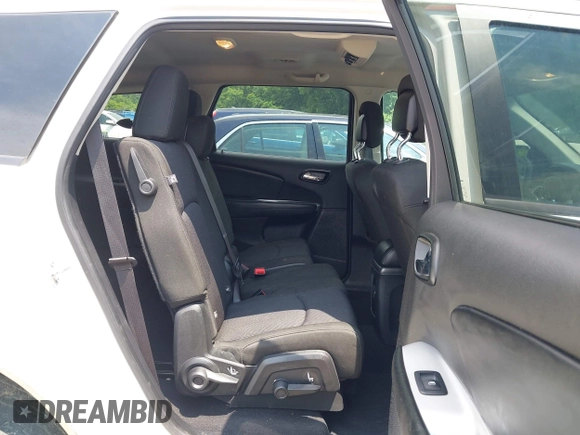 2019 Dodge Journey SE with VIN 3C4PDCBB6KT833777, listed as a IAAI auction lot 42411738 with 32,133 mi miles and . Bid and sale history available at DreamBid. Image 8.