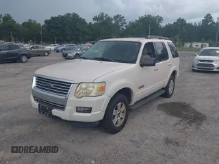 2008 Ford Explorer XLT z VIN 1FMEU73E38UA19636, wystawiony jako IAAI lot #42830537 z przebiegiem 184 548 mil mil oraz . Historia ofert i sprzedaży dostępna na DreamBid. Obrazek 2.