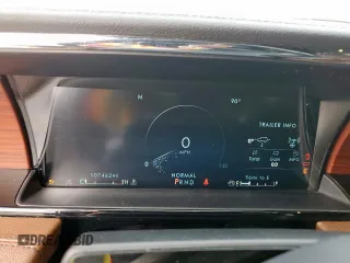 2022 Lincoln Navigator Reserve z VIN 5LMJJ2LT9NEL01131, wystawiony jako Copart lot #57763825 z przebiegiem 107 462 mil mil oraz Szkoda całkowita • Salvage title. Historia ofert i sprzedaży dostępna na DreamBid. Obrazek 9.