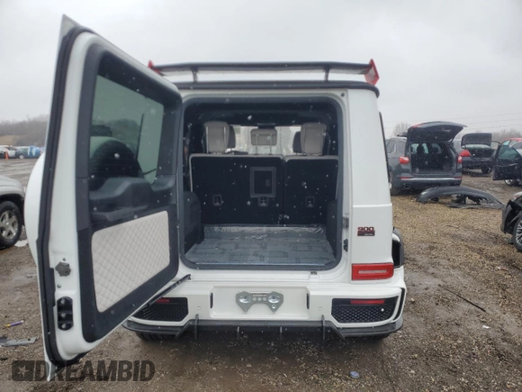 2022 Mercedes-Benz G AMG G 63 with VIN W1NYC7HJ9NX437938, listed as a Copart auction lot 46931025 with 27,101 mi miles and Salvage Title. Bid and sale history available at carsss.com. Image 6.