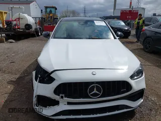 2024 Mercedes-Benz C 43 AMG z VIN W1KAF8HB0RR212189, wystawiony jako IAAI lot #42082339 z przebiegiem 3 908 mil mil oraz . Historia ofert i sprzedaży dostępna na DreamBid. Obrazek 12.
