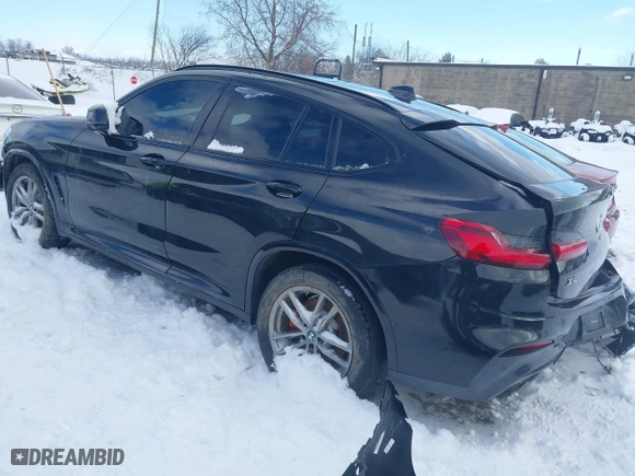 2021 BMW X4 M40i with VIN 5UX2V5C05M9H02711, listed as a IAAI auction lot 41675953 with 26,652 mi miles. Bid and sale history available at carsss.com. Image 3.