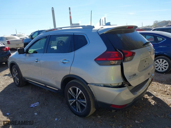 2017 Nissan Rogue SL with VIN 5N1AT2MV4HC787053, listed as a IAAI auction lot 40675244 with 82,224 mi miles. Bid and sale history available at carsss.com. Image 3.