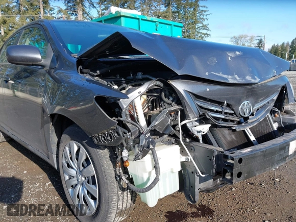 2013 Toyota Corolla L with VIN 2T1BU4EE3DC030761, listed as a IAAI auction lot 42004033 with 90,733 mi miles. Bid and sale history available at carsss.com. Image 6.