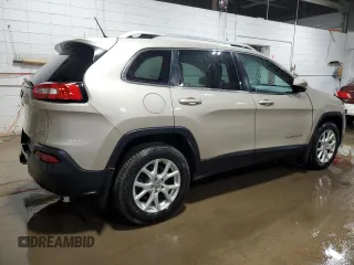 2015 Jeep Cherokee Latitude with VIN 1C4PJMCS1FW601438, listed as a Copart auction lot 48332875 with 135,380 mi miles and Salvage Title. Bid and sale history available at DreamBid. Image 3.