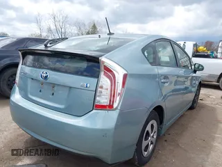 2013 Toyota Prius One with VIN JTDKN3DU2D1725401, listed as a IAAI auction lot 42066366 with 113,761 mi miles. Bid and sale history available at carsss.com. Image 4.