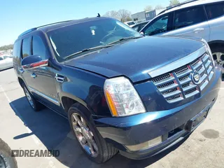 2008 Cadillac Escalade with VIN 1GYFK63868R240633, listed as a IAAI auction lot 41808236 with 210,144 mi miles. Bid and sale history available at carsss.com. Image 1.