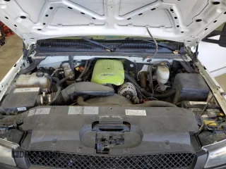 2003 Chevrolet Silverado 1500HD LS z VIN 1GCGK13U23F120767, wystawiony jako Copart lot #69051124 z przebiegiem 232 546 mil mil oraz Czysty tytuł • Clean title. Historia ofert i sprzedaży dostępna na DreamBid. Obrazek 11.
