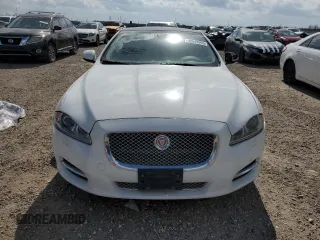 2014 Jaguar XJ with VIN SAJWA2GZ3E8V70365, listed as a Copart auction lot 42545995 with 65,649 mi miles and Salvage Title. Bid and sale history available at carsss.com. Image 5.