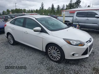 2012 Ford Focus Titanium с VIN 1FAHP3J21CL415532, выставлен на аукционе IAAI как лот 42247598 с пробегом 92 656 миль миль и . История ставок и продаж доступна на DreamBid. Изображение 1.