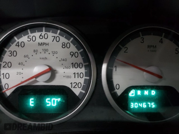 2010 Dodge Grand Caravan Crew with VIN 2D4RN6DX8AR419274, listed as a Copart auction lot 54915055 with 304,675 mi miles and Clean Title. Bid and sale history available at DreamBid. Image 9.