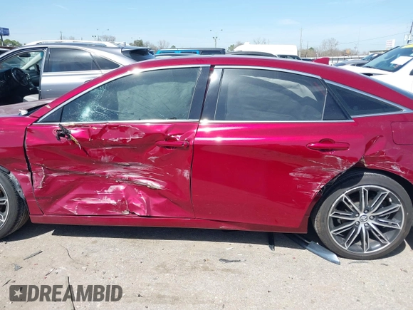 2019 Toyota Avalon XLE with VIN 4T1BZ1FB1KU010539, listed as a IAAI auction lot 41742985 with 58,988 mi miles. Bid and sale history available at carsss.com. Image 13.