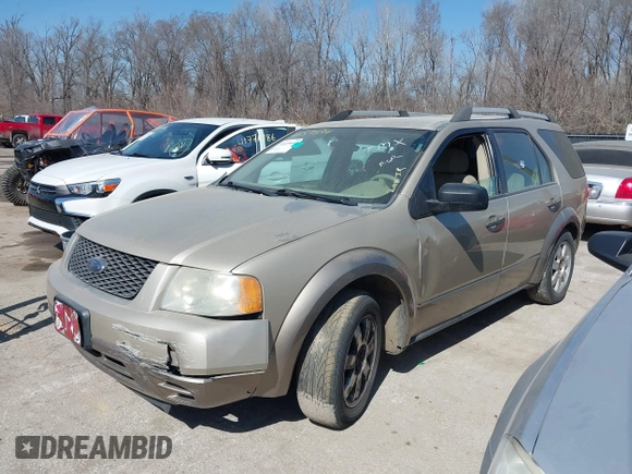 2006 Ford Freestyle SE with VIN 1FMZK04126GA17446, listed as a IAAI auction lot 41659894 with 259,878 mi miles. Bid and sale history available at carsss.com. Image 2.