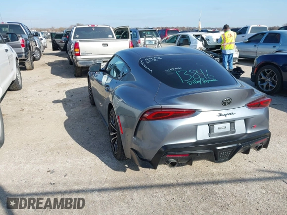 2021 Toyota Supra 2.0 with VIN WZ1DB2C01MW041227, listed as a IAAI auction lot 41011310 with 17,840 mi miles and . Bid and sale history available at DreamBid. Image 3.