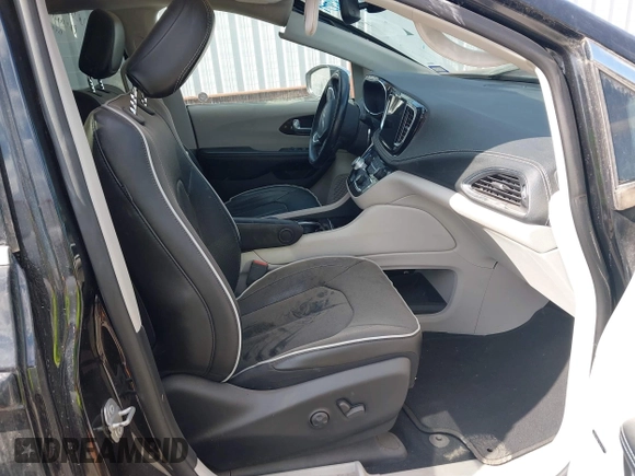 2022 Chrysler Pacifica Limited with VIN 2C4RC1GG6NR114864, listed as a IAAI auction lot 42845739 with 66,900 mi miles and . Bid and sale history available at DreamBid. Image 5.