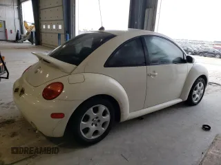 2005 Volkswagen New Beetle Coupe GLS with VIN 3VWCR31C95M402615, listed as a Copart auction lot 87326254 with 159,843 mi miles and Salvage Title. Bid and sale history available at carsss.com. Image 3.