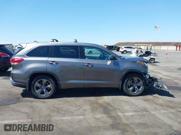 2018 Toyota Highlander Limited with VIN 5TDDZRFH1JS851022, listed as a IAAI auction lot 42527334 with 69,991 mi miles and . Bid and sale history available at DreamBid. Image 14.