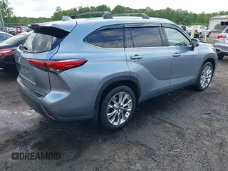 2022 Toyota Highlander Limited z VIN 5TDDZRBH5NS162256, wystawiony jako IAAI lot #42177200 z przebiegiem 33 932 mil mil oraz . Historia ofert i sprzedaży dostępna na DreamBid. Obrazek 4.