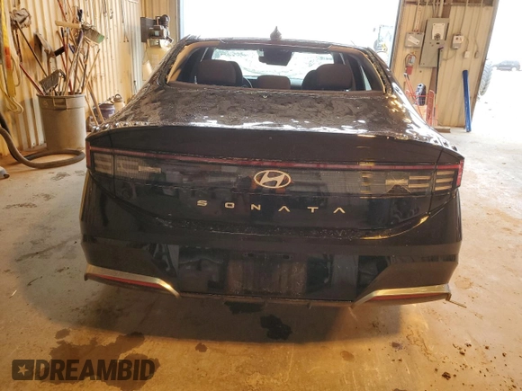 2024 Hyundai Sonata SEL z VIN KMHL14JA3RA380799, wystawiony jako Copart lot #51911125 z przebiegiem 16 894 mil mil oraz Szkoda całkowita • Salvage title. Historia ofert i sprzedaży dostępna na DreamBid. Obrazek 6.