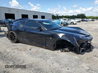 2020 Chevrolet Camaro 2SS z VIN 1G1FH1R73L0100406, wystawiony jako Copart lot #56818305 z przebiegiem 76 573 mil mil oraz Nie do naprawy • Non repairable. Historia ofert i sprzedaży dostępna na DreamBid. Obrazek 4.