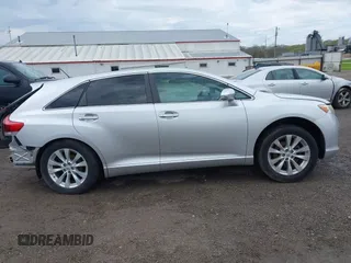 2013 Toyota Venza LE z VIN 4T3ZA3BB4DU077069, wystawiony jako IAAI lot #42103701 z przebiegiem 119 947 mil mil oraz . Historia ofert i sprzedaży dostępna na DreamBid. Obrazek 13.