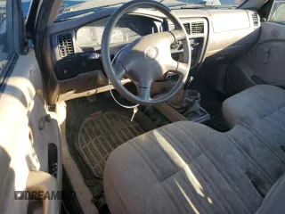 2001 Toyota Tacoma z VIN 5TEPM62N31Z806270, wystawiony jako Copart lot #80530444 z przebiegiem 21 649 mil mil oraz Czysty tytuł • Clean title. Historia ofert i sprzedaży dostępna na DreamBid. Obrazek 8.