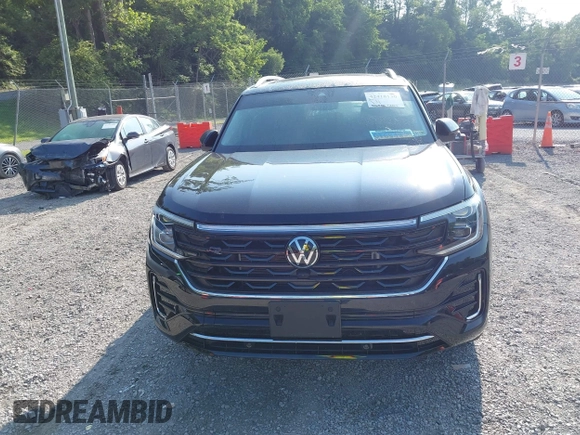 2024 Volkswagen Atlas SEL Premium R-Line with VIN 1V2FR2CA2RC598392, listed as a IAAI auction lot 42418130 with 5,007 mi miles and . Bid and sale history available at DreamBid. Image 12.