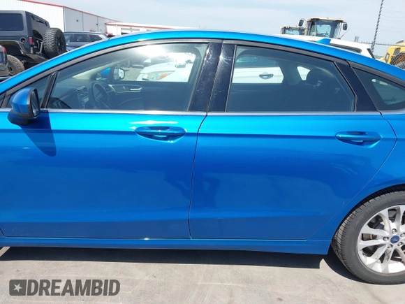 2020 Ford Fusion SE z VIN 3FA6P0HD8LR135668, wystawiony jako IAAI lot #42253008 z przebiegiem 69 625 mil mil oraz . Historia ofert i sprzedaży dostępna na DreamBid. Obrazek 14.
