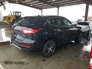 2017 Maserati Levante S with VIN ZN661YUL5HX210315, listed as a Copart auction lot 73402922 with 44,637 mi miles. Bid and sale history available at carsss.com. Image 3.