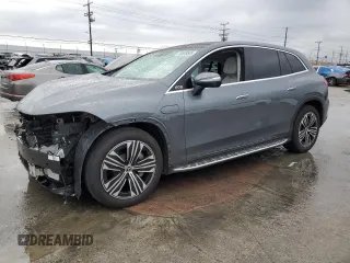 2023 Mercedes-Benz EQS 450+ z VIN 4JGDM2DB6PA028270, wystawiony jako Copart lot #48545505 z przebiegiem 27 220 mil mil oraz Szkody całkowita. Historia ofert i sprzedaży dostępna na DreamBid. Obrazek 1.
