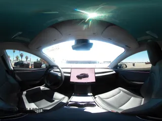 2024 Tesla Model 3 z VIN 5YJ3E1EA4RF721281, wystawiony jako IAAI lot #42238541 z przebiegiem 28 679 mil mil oraz . Historia ofert i sprzedaży dostępna na DreamBid. Obrazek 21.