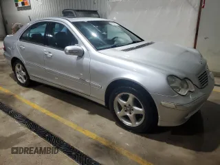 2002 Mercedes-Benz C 230/260/280/320 with VIN WDBRF64J22F252245, listed as a Copart auction lot 88292315 with 147,764 mi miles and Salvage Title. Bid and sale history available at DreamBid. Image 4.