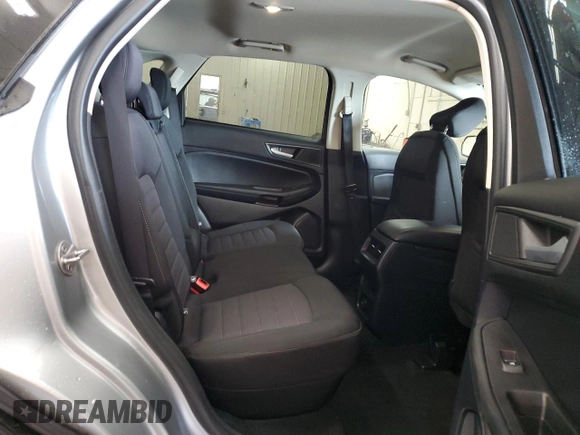 2020 Ford Edge SE z VIN 2FMPK4G9XLBA07766, wystawiony jako Copart lot #56852365 z przebiegiem 151 664 mil mil oraz Szkoda całkowita • Salvage title. Historia ofert i sprzedaży dostępna na DreamBid. Obrazek 11.