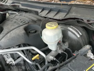 2017 Ram 1500 Express z VIN 1C6RR6KT2HS730457, wystawiony jako IAAI lot #42487274 z przebiegiem 108 895 mil mil oraz . Historia ofert i sprzedaży dostępna na DreamBid. Obrazek 18.