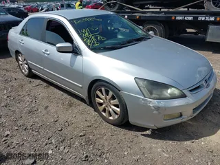 2006 Honda Accord Sdn LX SE with VIN 1HGCM56326A173765, listed as a IAAI auction lot 42039896 with 144,749 mi miles. Bid and sale history available at carsss.com. Image 6.