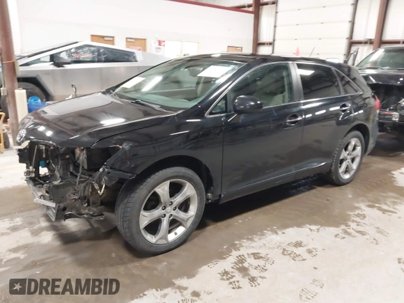 2010 Toyota Venza with VIN 4T3ZK3BB2AU025903, listed as a IAAI auction lot 41850784 with 176,930 mi miles. Bid and sale history available at carsss.com. Image 2.