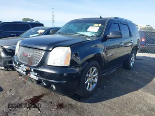 2008 GMC Yukon Denali z VIN 1GKFK63848J131662, wystawiony jako IAAI lot #41887718 z przebiegiem 319 420 mil mil oraz . Historia ofert i sprzedaży dostępna na DreamBid. Obrazek 17.