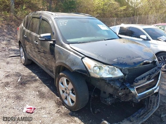 2010 Chevrolet Traverse LT w/1LT with VIN 1GNLRFED9AJ217048, listed as a IAAI auction lot 41740768 with 289,444 mi miles. Bid and sale history available at carsss.com. Image 1.