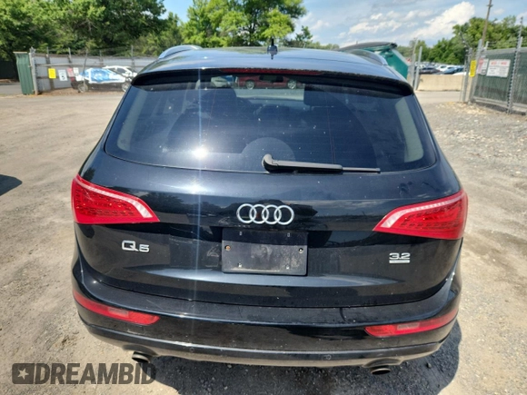 2010 Audi Q5 Premium Plus z VIN WA1LKAFP6AA088818, wystawiony jako Copart lot #61397495 z przebiegiem 103 972 mil mil oraz Szkoda całkowita • Salvage title. Historia ofert i sprzedaży dostępna na DreamBid. Obrazek 6.