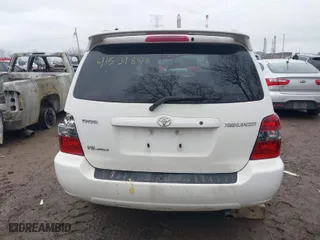 2007 Toyota Highlander w/3rd Row with VIN JTEEP21A170215574, listed as a IAAI auction lot 41531878 with 250,000 mi miles. Bid and sale history available at carsss.com. Image 16.