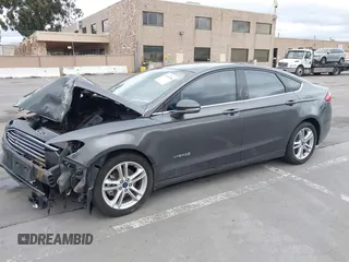 2018 Ford Fusion SE z VIN 3FA6P0LU8JR195096, wystawiony jako IAAI lot #41494088 z przebiegiem 114 007 mil mil oraz . Historia ofert i sprzedaży dostępna na DreamBid. Obrazek 2.