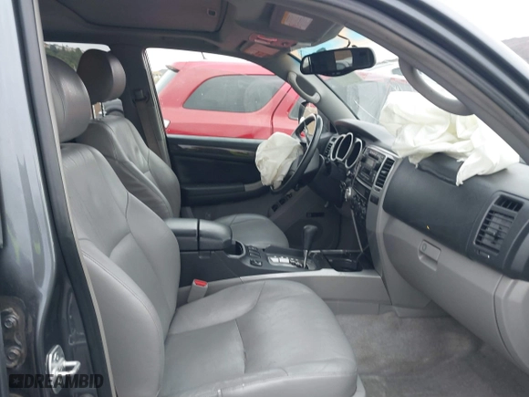 2004 Toyota 4Runner Limited with VIN JTEBU17R648015788, listed as a IAAI auction lot 41555422 with 157,961 mi miles. Bid and sale history available at carsss.com. Image 5.