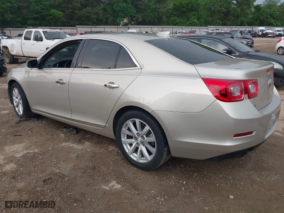 2015 Chevrolet Malibu LTZ with VIN 1G11F5SL0FF110827, listed as a IAAI auction lot 41932211 with 117,251 mi miles. Bid and sale history available at carsss.com. Image 3.