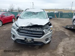 2019 Ford Escape SE with VIN 1FMCU9GD7KUB29309, listed as a IAAI auction lot 41876535 with 90,688 mi miles. Bid and sale history available at carsss.com. Image 12.