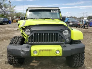 2017 Jeep Wrangler Unlimited Sahara z VIN 1C4BJWEGXHL511918, wystawiony jako Copart lot #52927595 z przebiegiem 83 624 mil mil oraz Szkoda całkowita • Salvage title. Historia ofert i sprzedaży dostępna na DreamBid. Obrazek 5.
