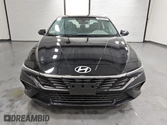2024 Hyundai Elantra SE with VIN KMHLL4DGXRU662897, listed as a Copart auction lot 51035535 with 49,324 mi miles and Clean Title. Bid and sale history available at DreamBid. Image 5.