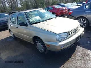1995 Volkswagen Golf с VIN 3VWFC81H6SM084956, выставлен на аукционе IAAI как лот 41918047 с пробегом 90 735 миль миль и . История ставок и продаж доступна на DreamBid. Изображение 1.