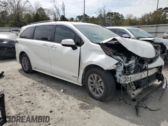 2021 Toyota Sienna XLE with VIN 5TDYRKEC9MS055993, listed as a Copart auction lot 49035865 with 52,257 mi miles and Salvage Title. Bid and sale history available at carsss.com. Image 4.