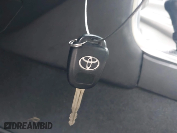 2015 Toyota Camry XLE with VIN 4T1BF1FK9FU098724, listed as a IAAI auction lot 42190809 with 181,605 mi miles and . Bid and sale history available at DreamBid. Image 11.